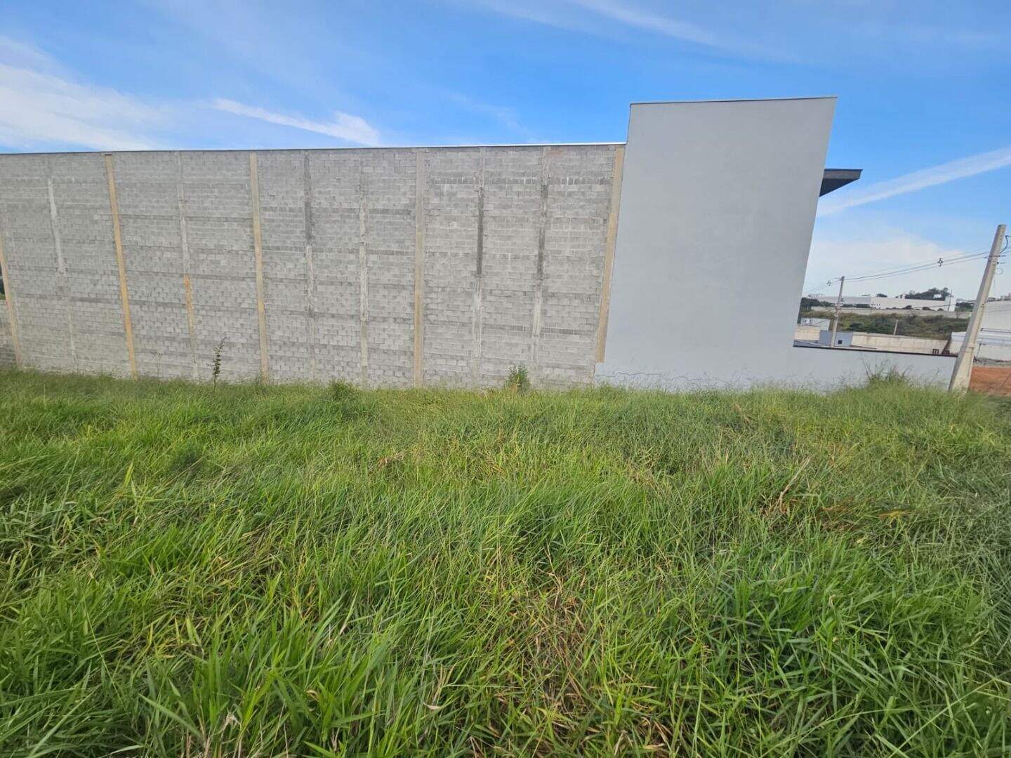 Terreno à venda no Loteamento Comercial Monte Castelo,: 