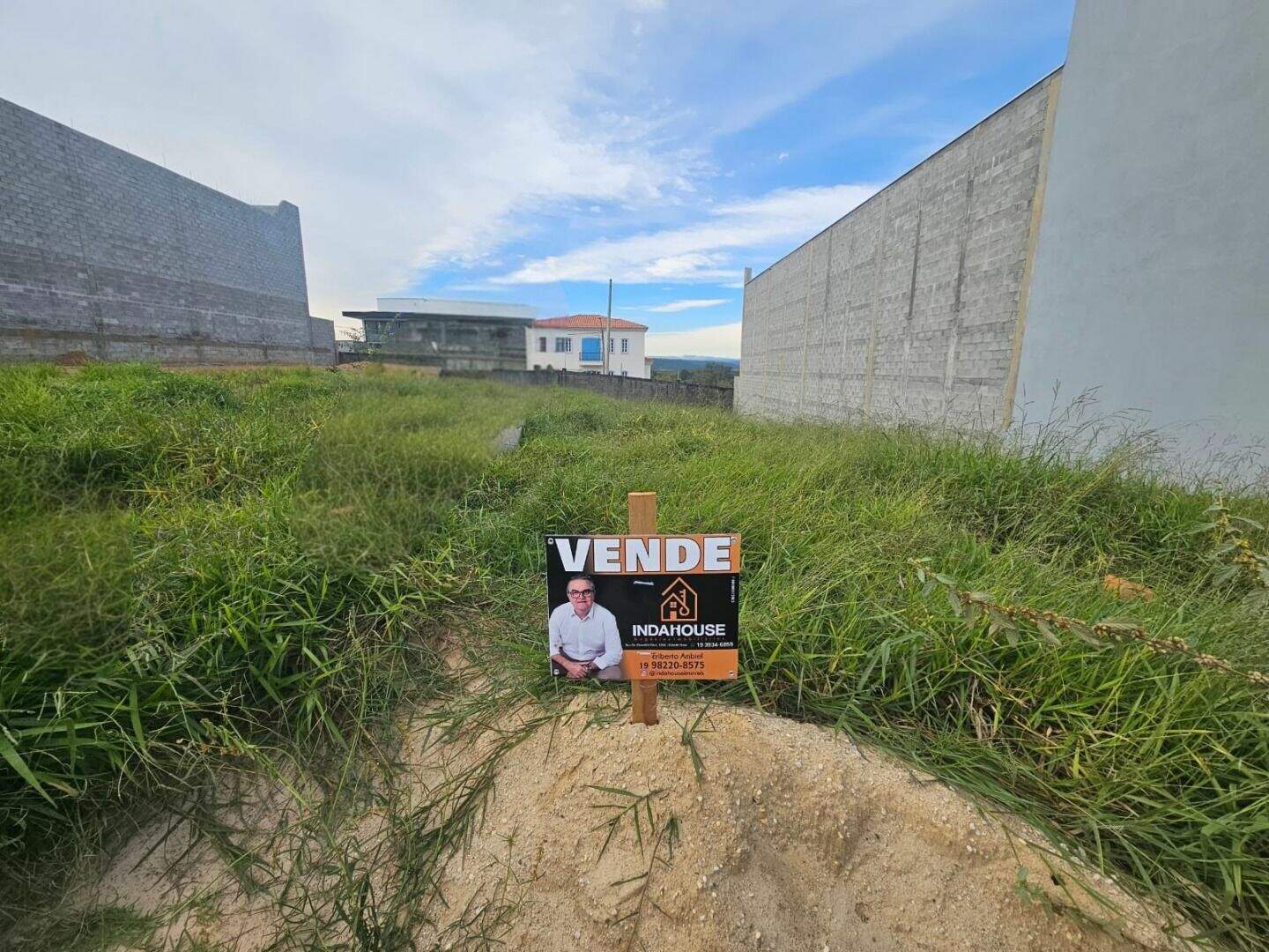 Terreno à venda no Loteamento Comercial Monte Castelo,: 