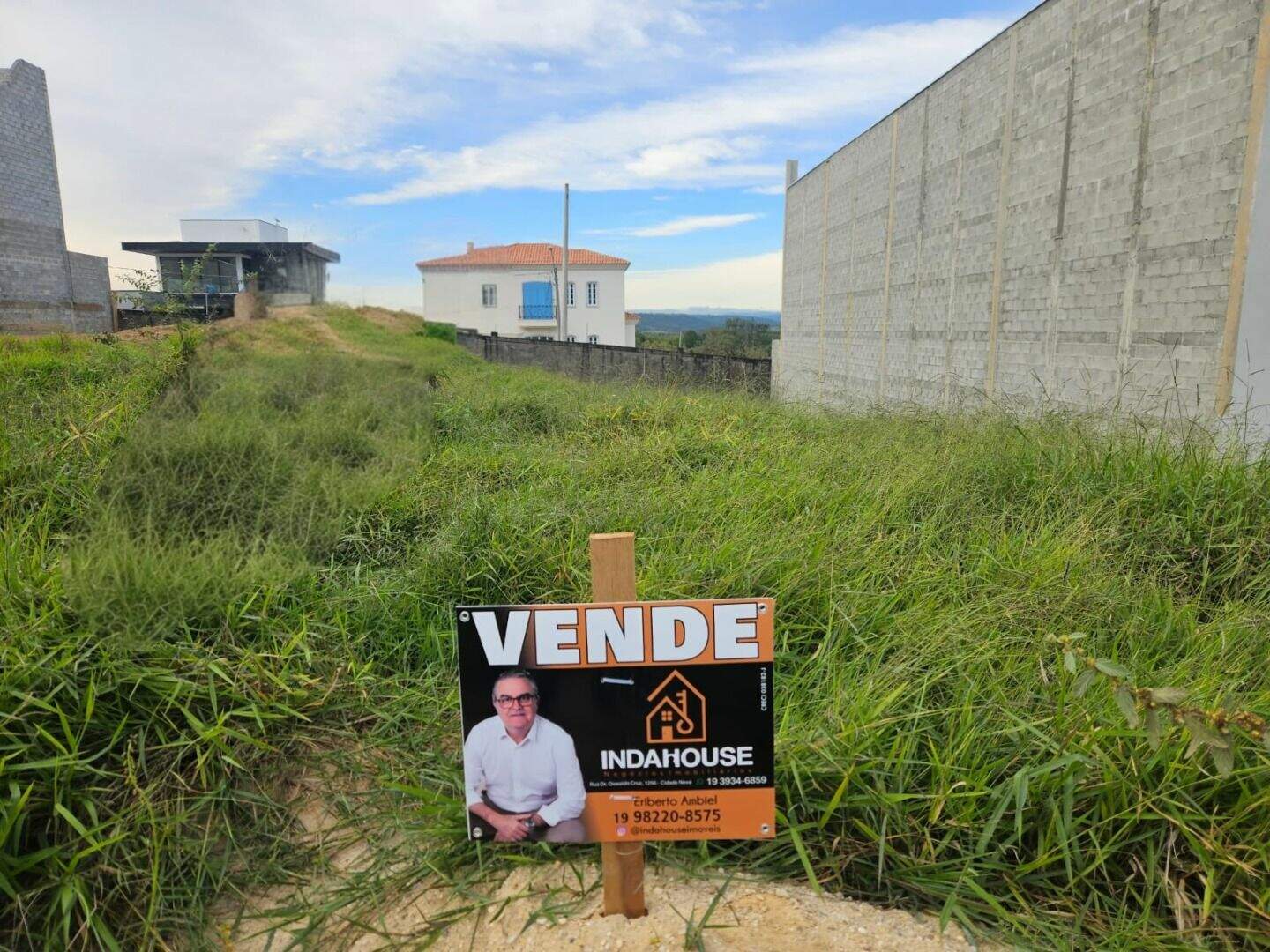 Terreno à venda no Loteamento Comercial Monte Castelo,: 