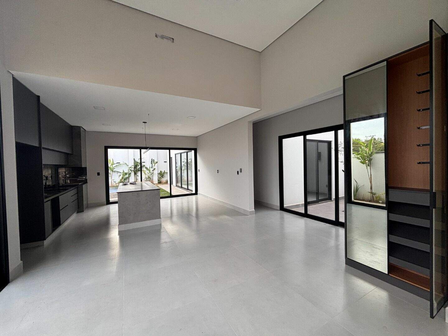 Casa à venda no Vila Inglesa: 