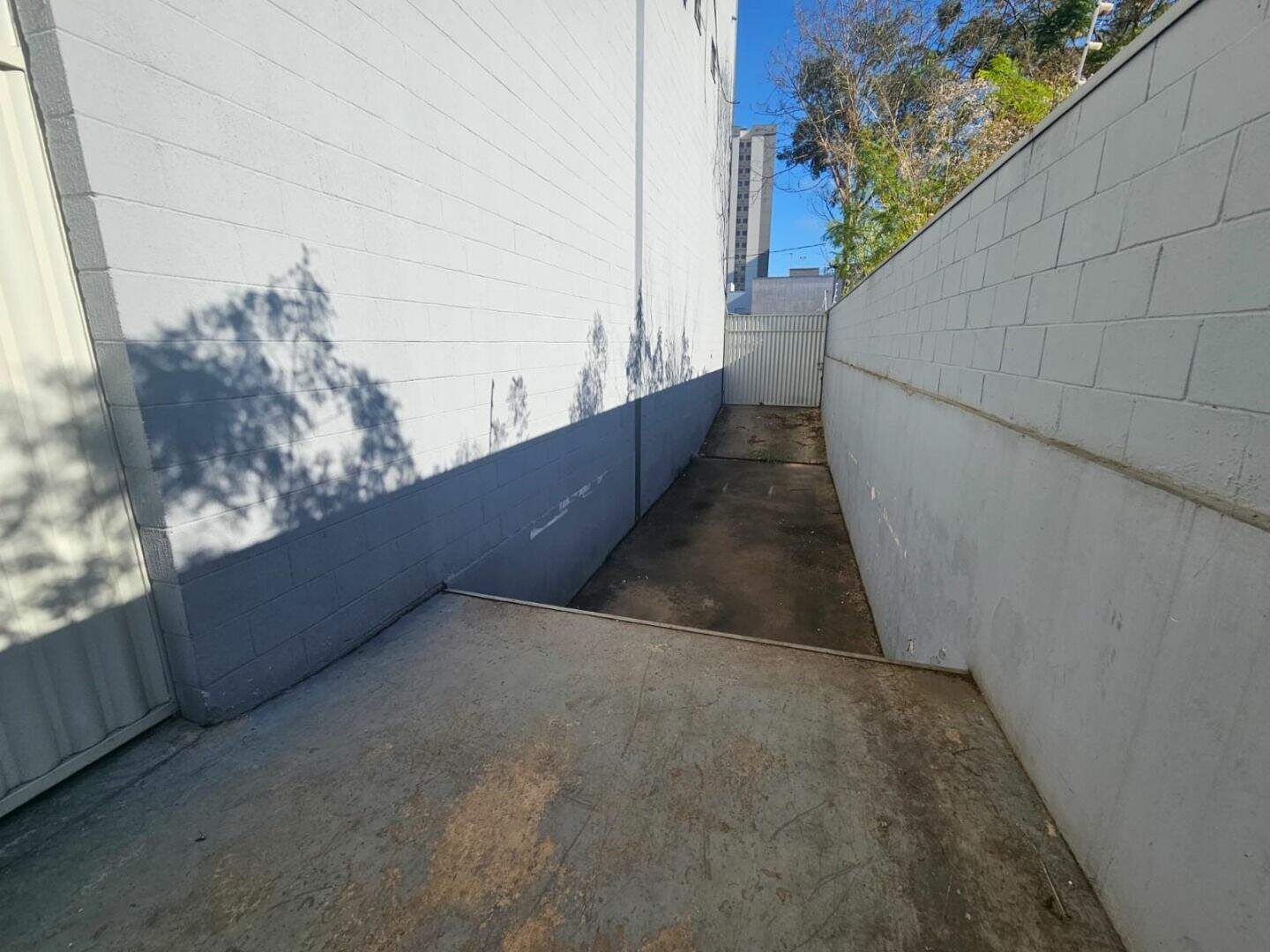 Galpão para aluguel no Jardim Santorini: 