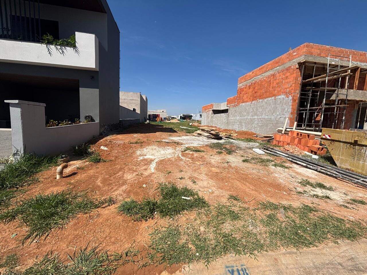 Terreno à venda no Residencial Maria Cândida: 