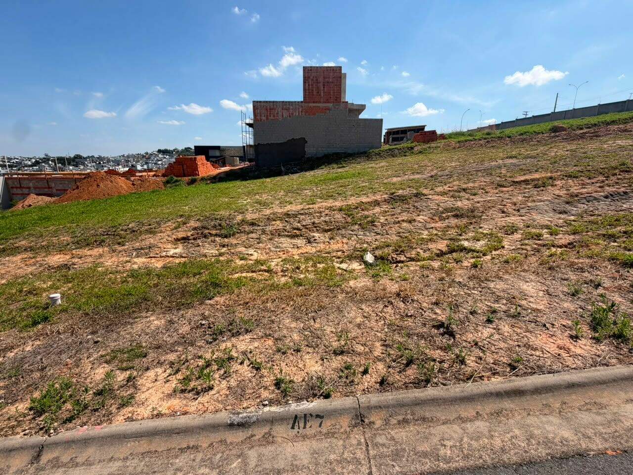 Terreno à venda no Jardim Casablanca: 