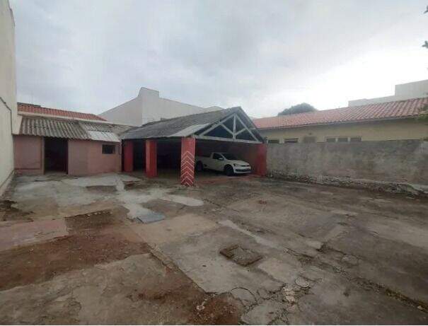 Casa à venda no Centro: 