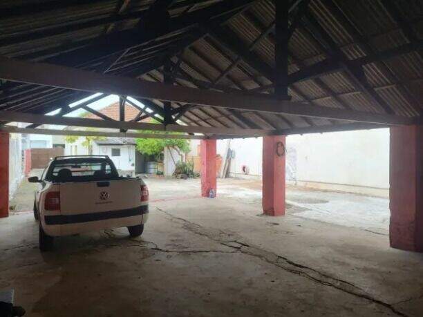 Casa à venda no Centro: 