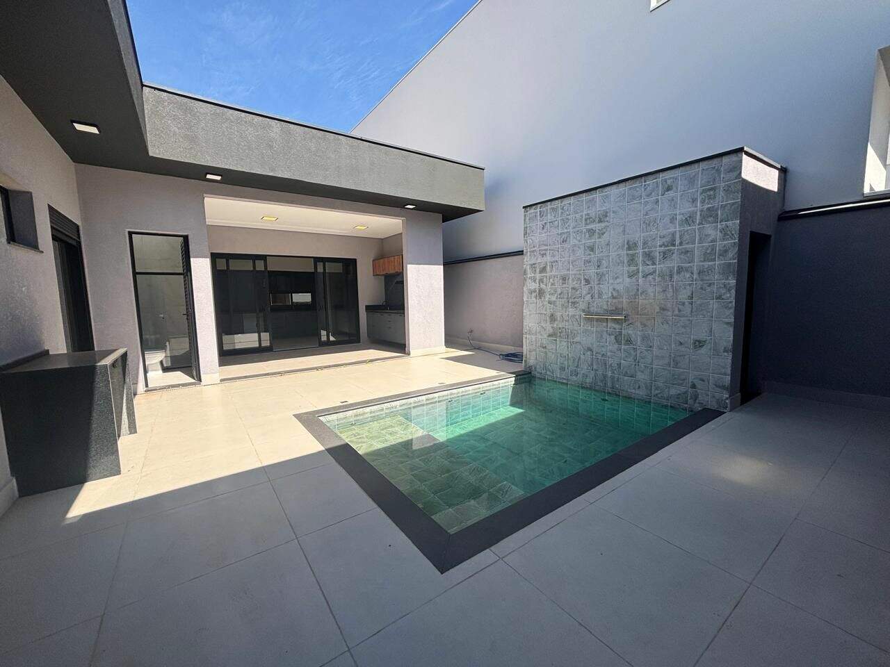 Casa à venda no Jardim Residencial Dona Lucilla: 