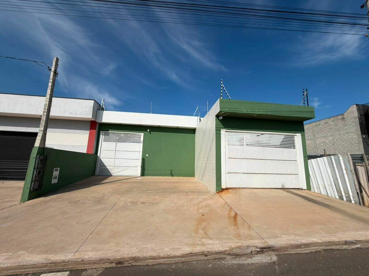 Salão à venda no Jardim Guarujá: 