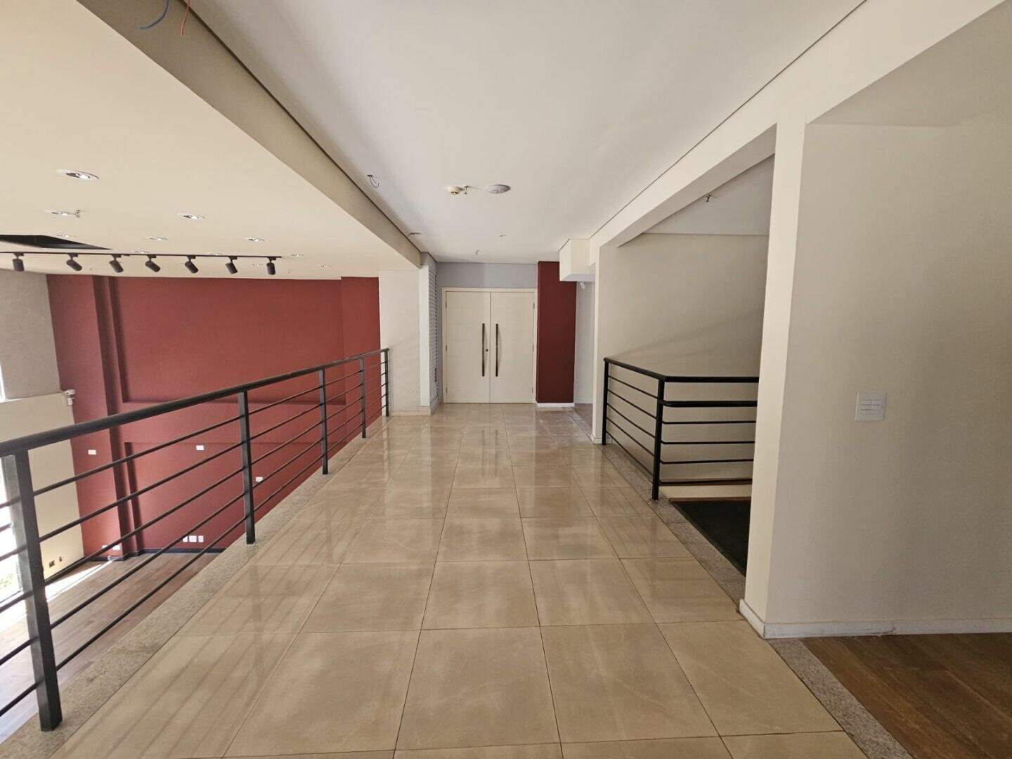 Salão para aluguel no Vila Sfeir: 