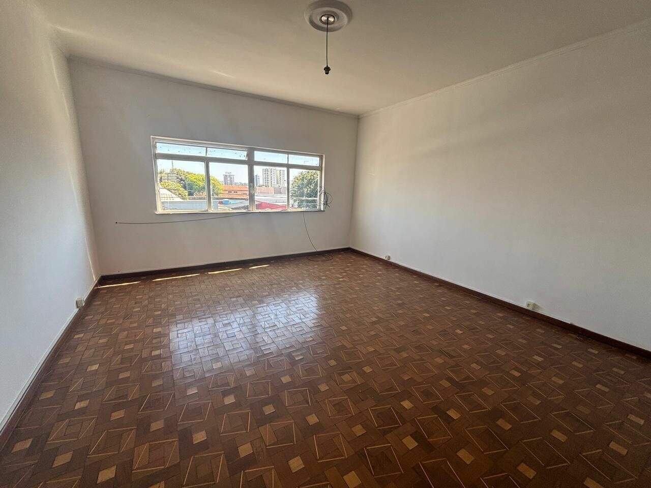Casa para aluguel no Centro: 