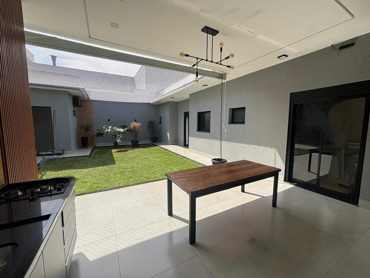 Casa para aluguel no Jardim Esplanada: 