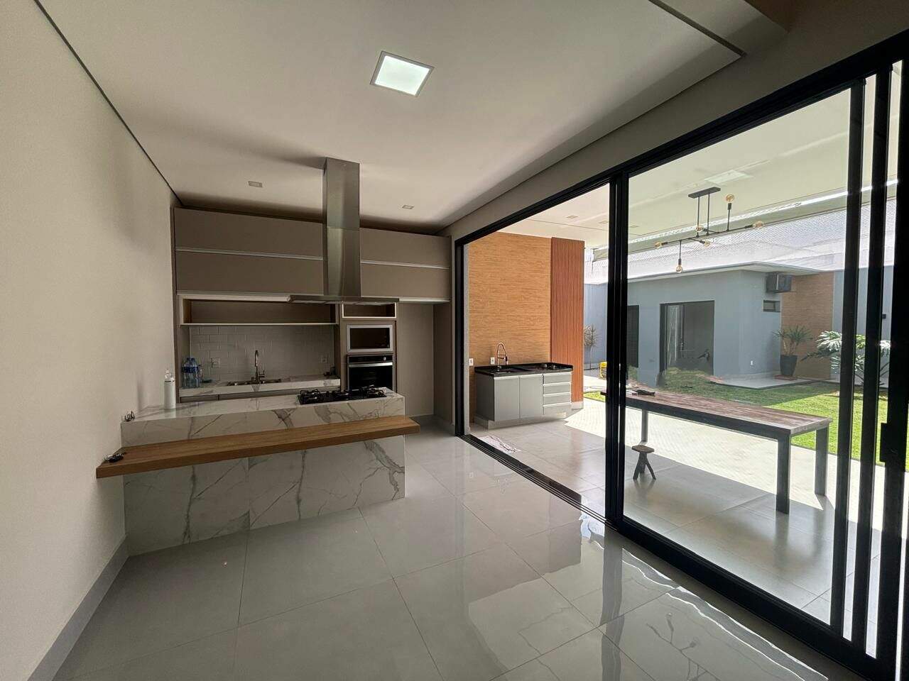 Casa para aluguel no Jardim Esplanada: 