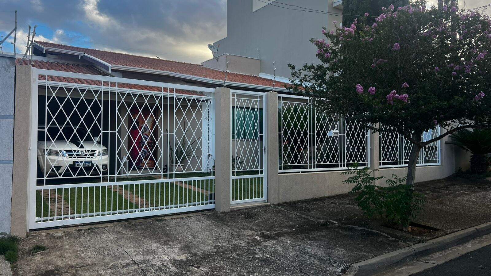Casa à venda no Jardim Esplanada: 