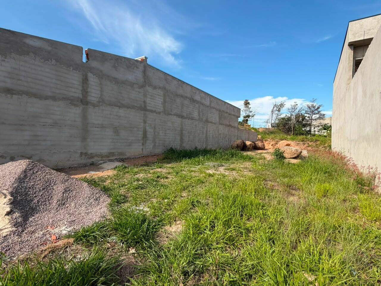 Terreno à venda no Residencial Parque Imperial: 