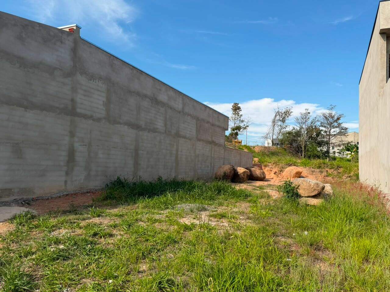 Terreno à venda no Residencial Parque Imperial: 