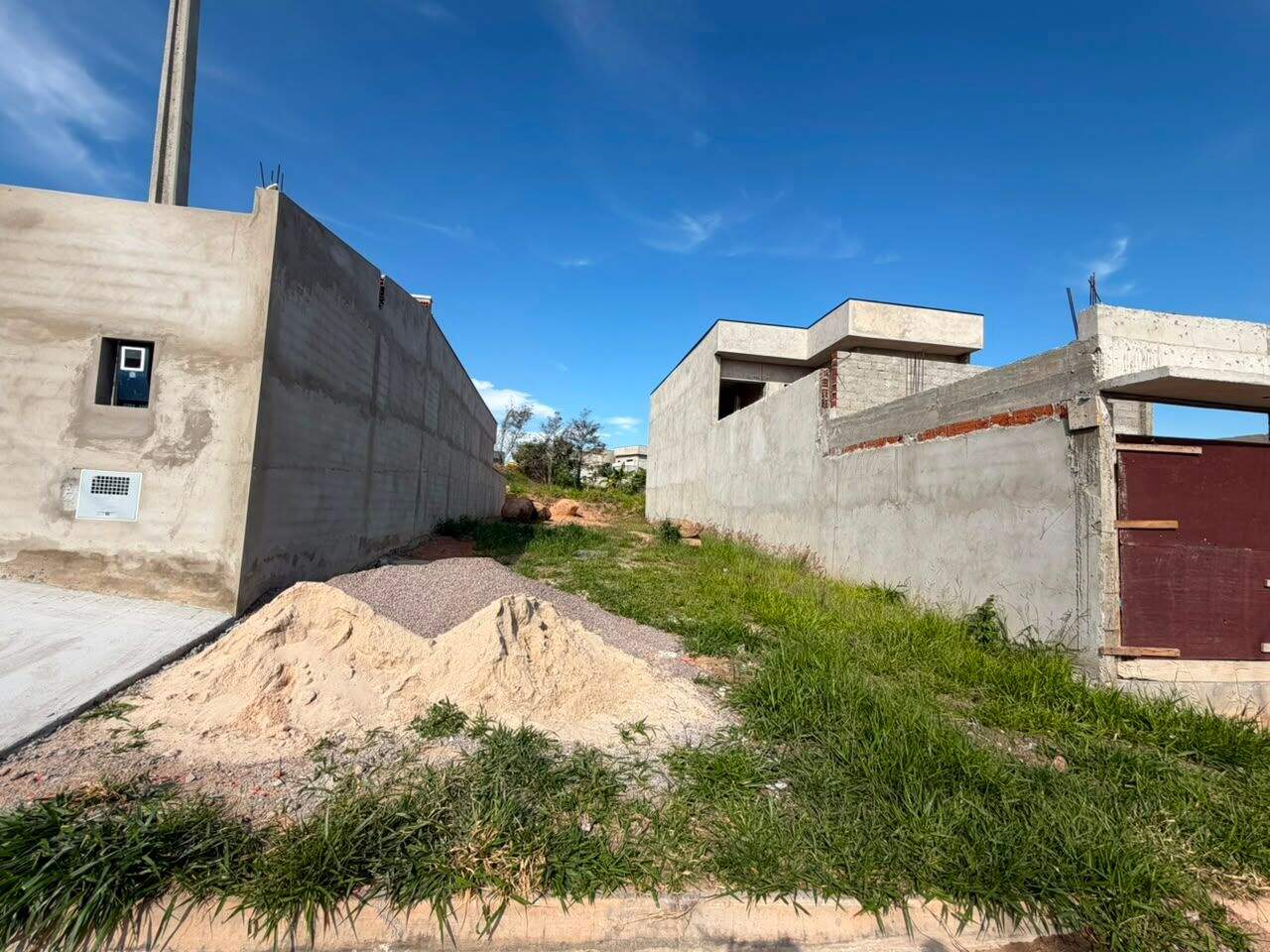 Terreno à venda no Residencial Parque Imperial: 