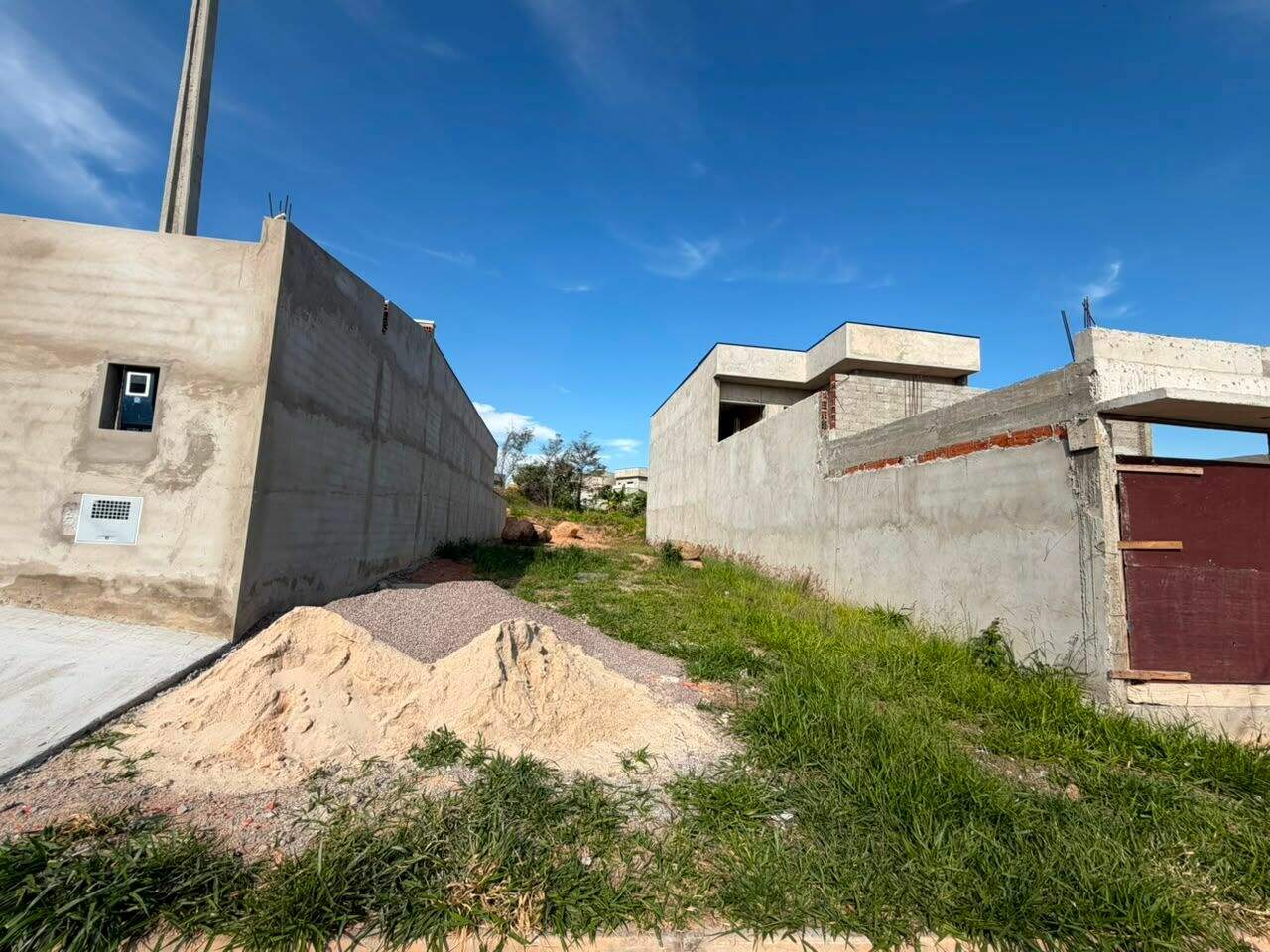 Terreno à venda no Residencial Parque Imperial: 