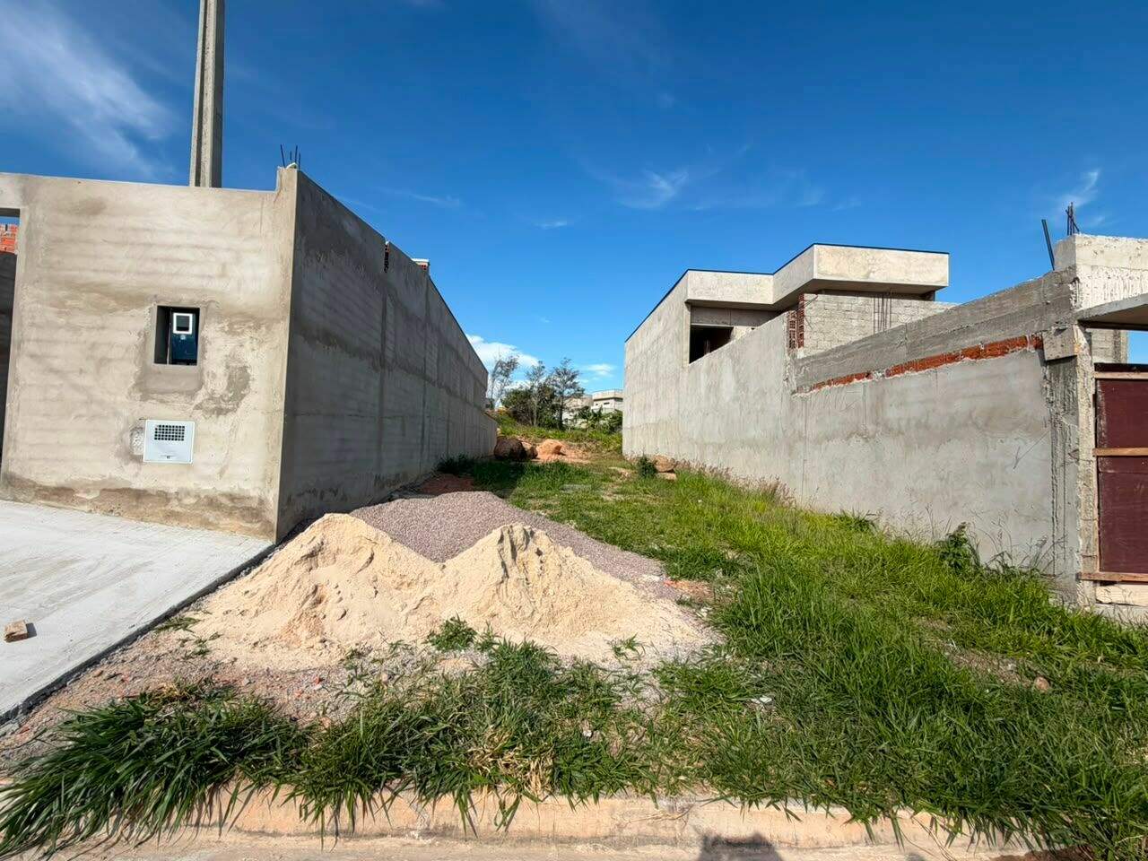 Terreno à venda no Residencial Parque Imperial: 