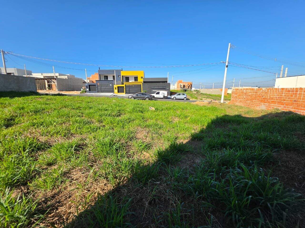 Terreno à venda no Jardim Bom Sucesso: 