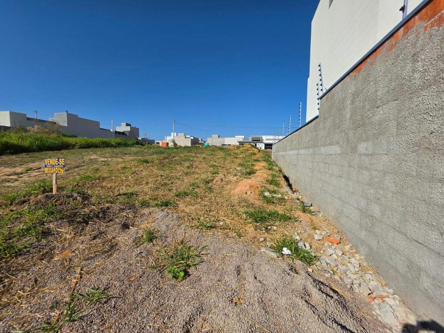 Terreno à venda no Jardim Bom Sucesso: 