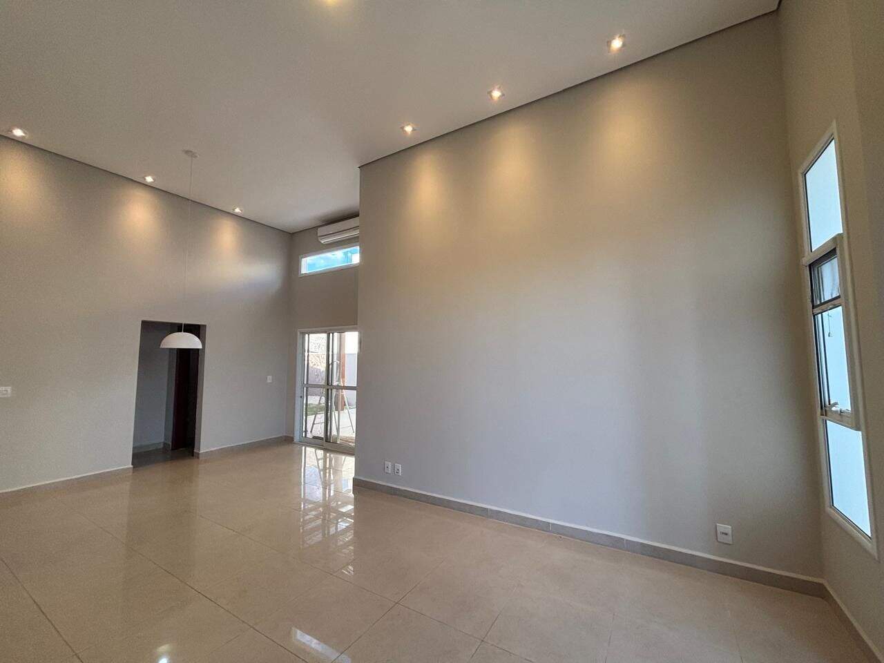 Casa para aluguel no Jardim Santa Rita: 