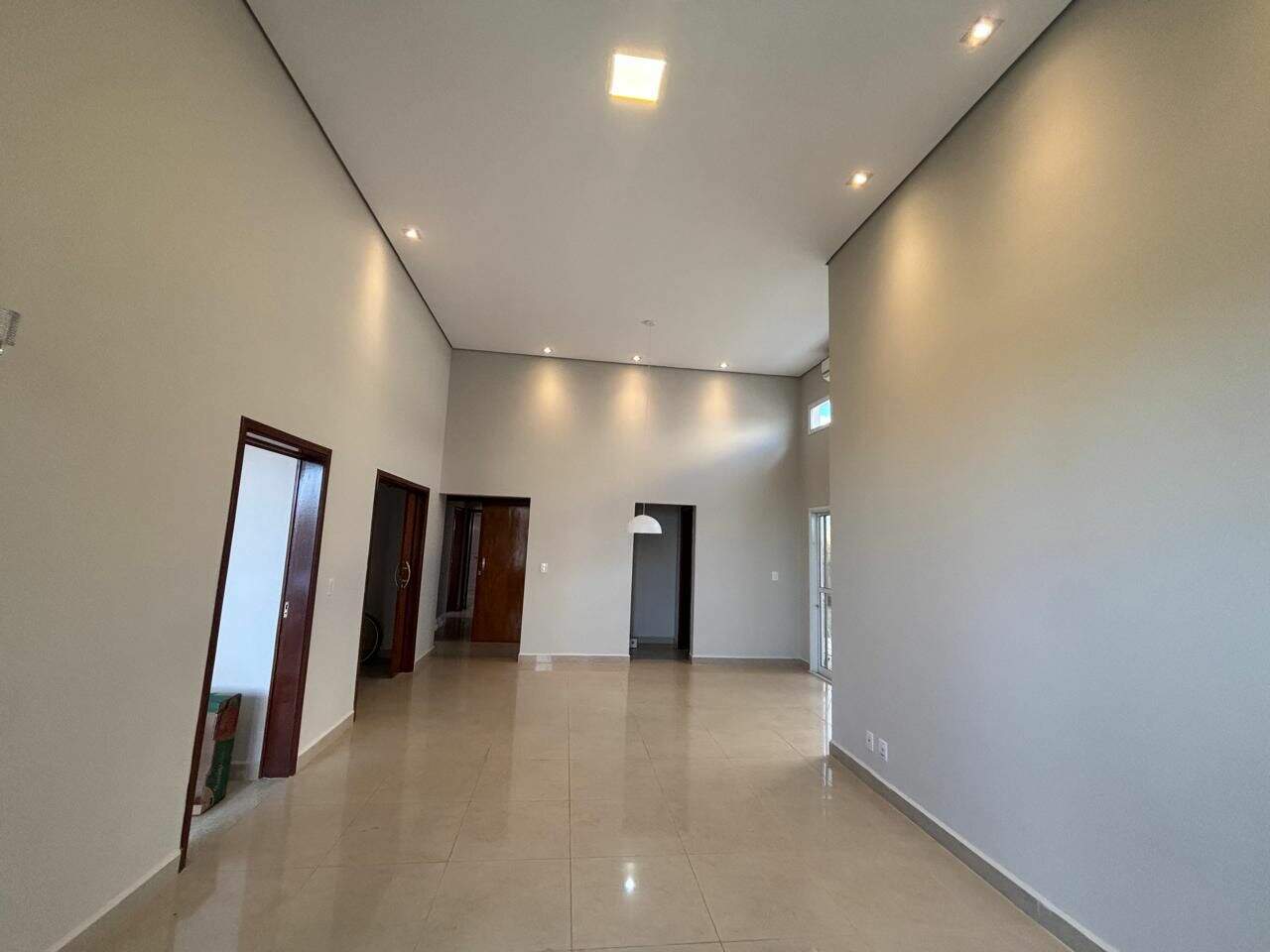Casa para aluguel no Jardim Santa Rita: 