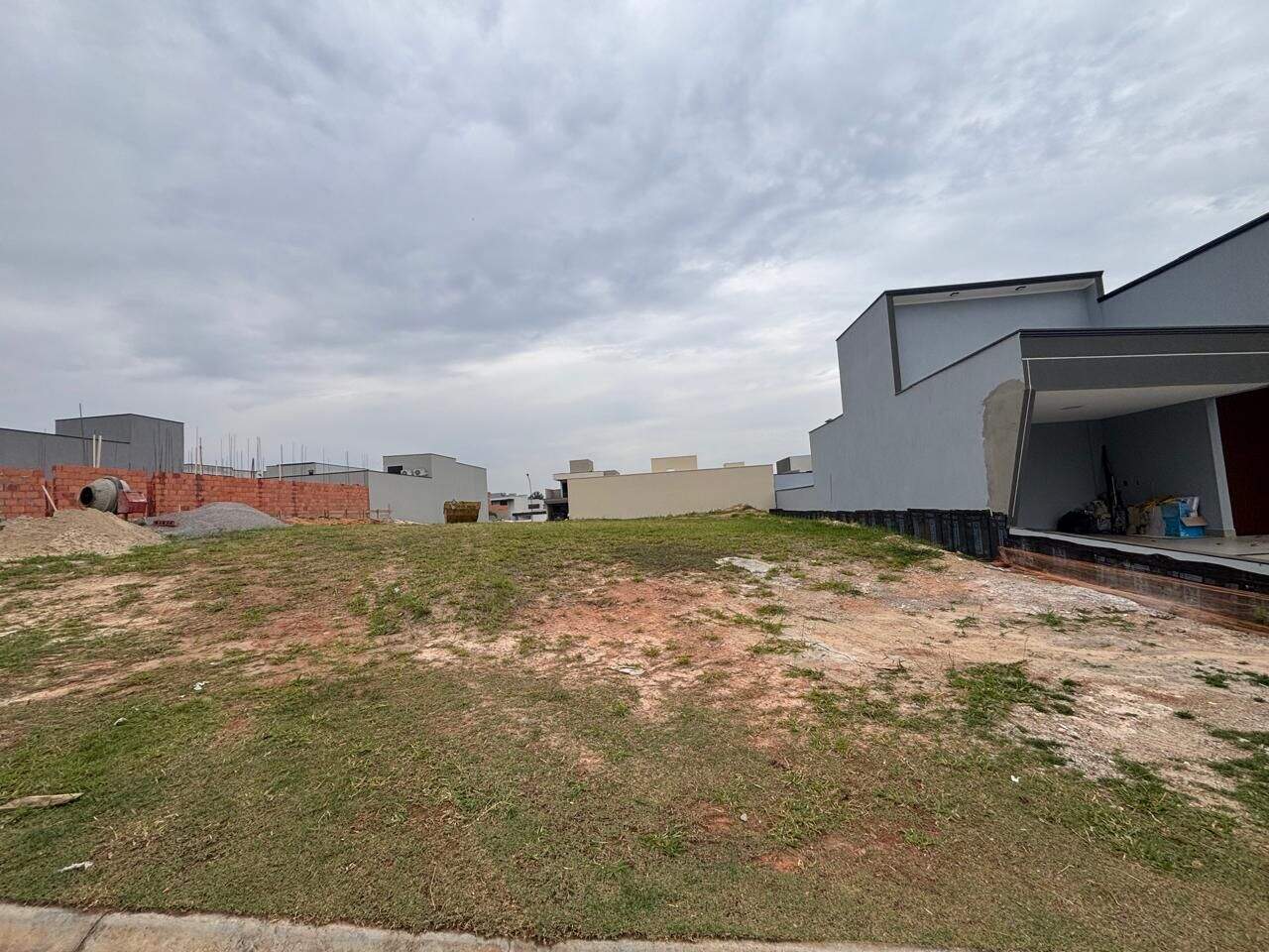 Terreno à venda no Jardim Eldorado: 