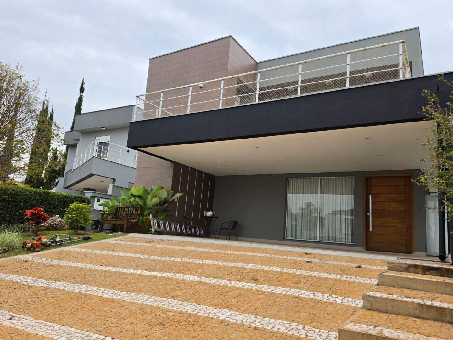 Sobrado para aluguel no Jardim Vila Paradiso: 