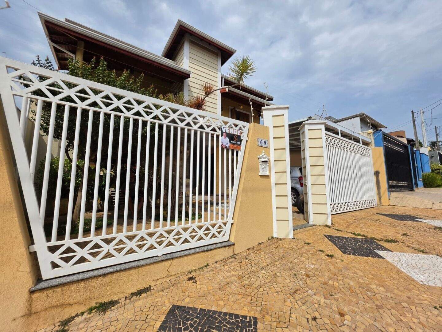 Sobrado à venda no Jardim Esplanada: 