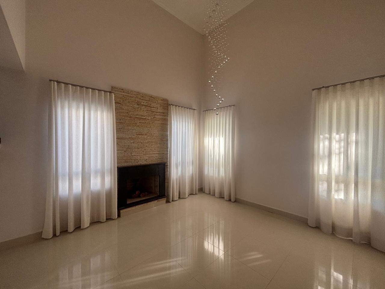 Casa em condomínio à venda no Condomínio Terra Magna: 