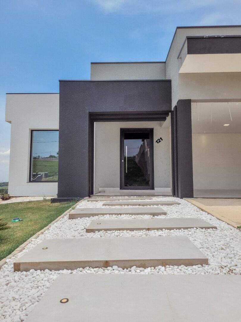 Sobrado à venda no Parque Residencial Indaiá: 
