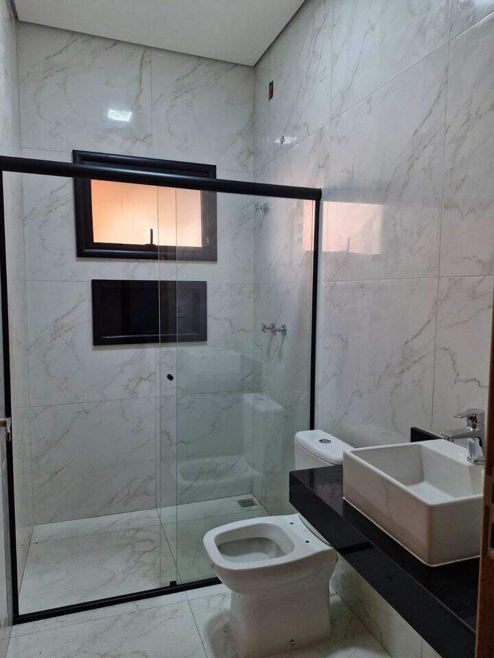Casa à venda no Jardim Monte Carlo: 