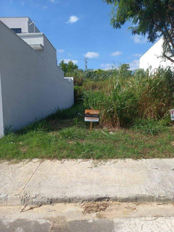 Terreno à venda no Jardim Moriyama: 