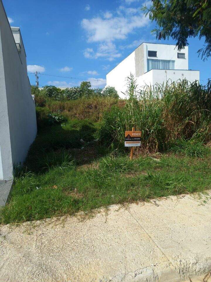 Terreno à venda no Jardim Moriyama: 