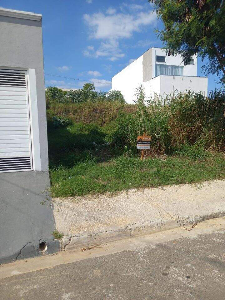 Terreno à venda no Jardim Moriyama: 