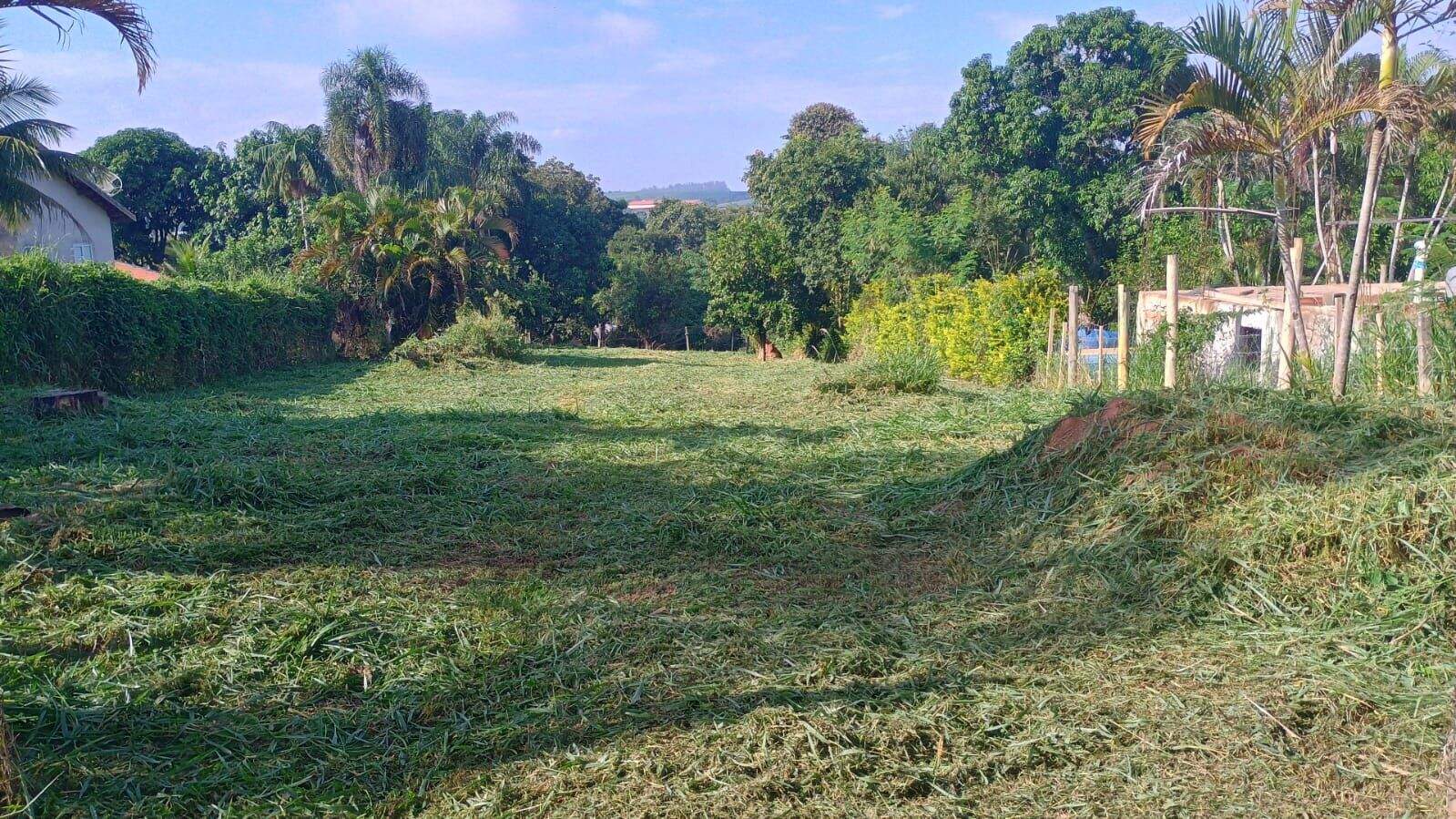 Terreno à venda no Terras de Santa Rosa: 