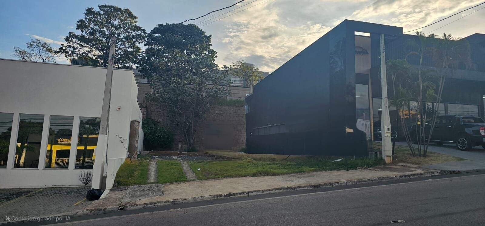 Terreno à venda no Jardim Portal dos Ipês: 