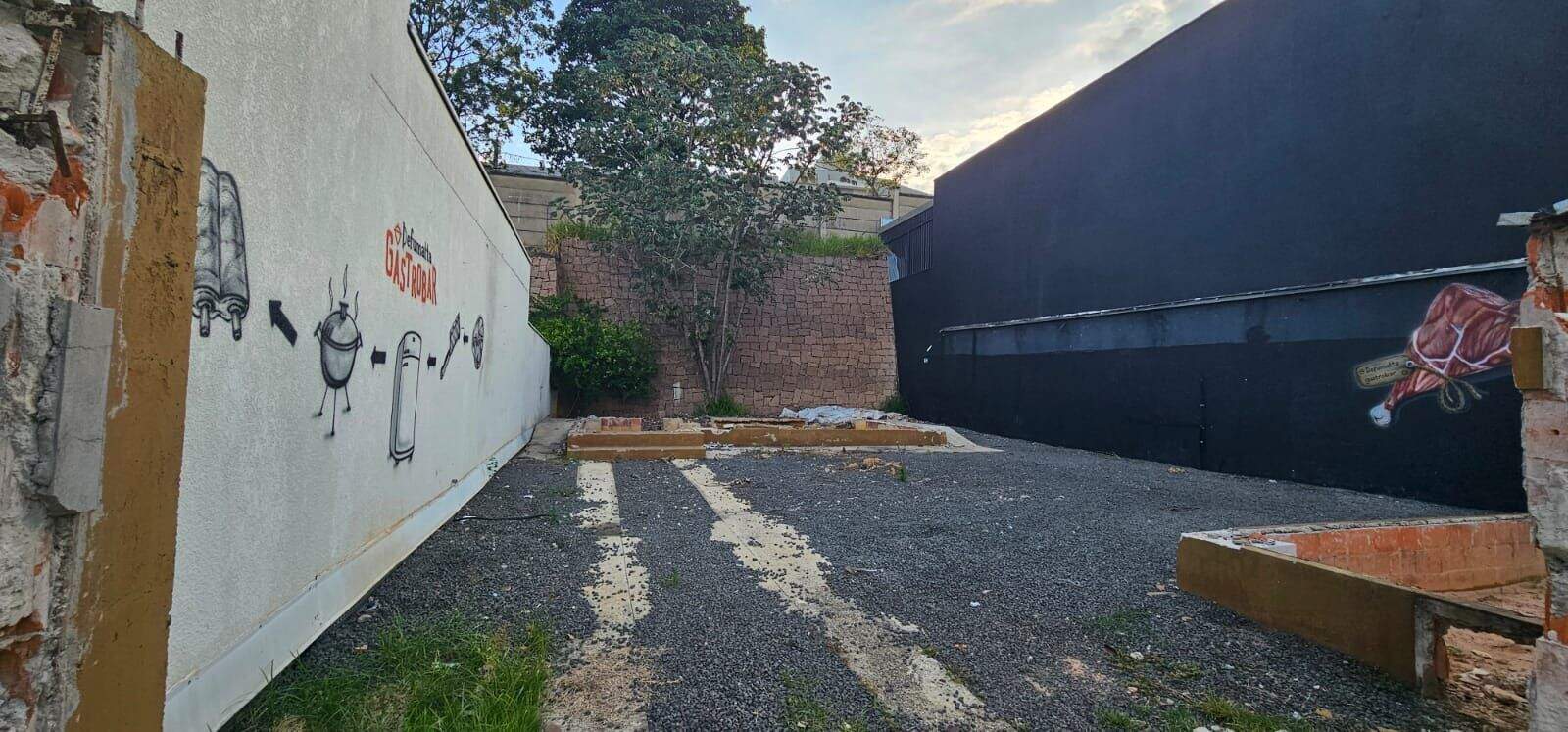 Terreno à venda no Jardim Portal dos Ipês: 