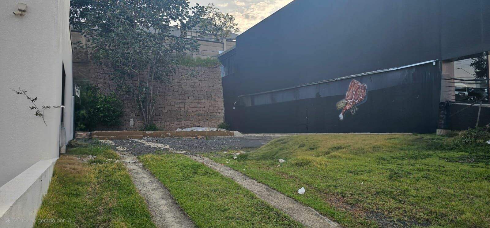 Terreno à venda no Jardim Portal dos Ipês: 