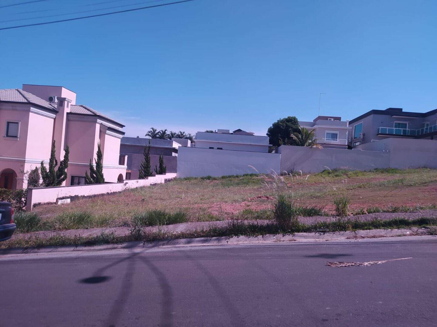 Terreno à venda no Jardim Residencial Helvétia Park II: 