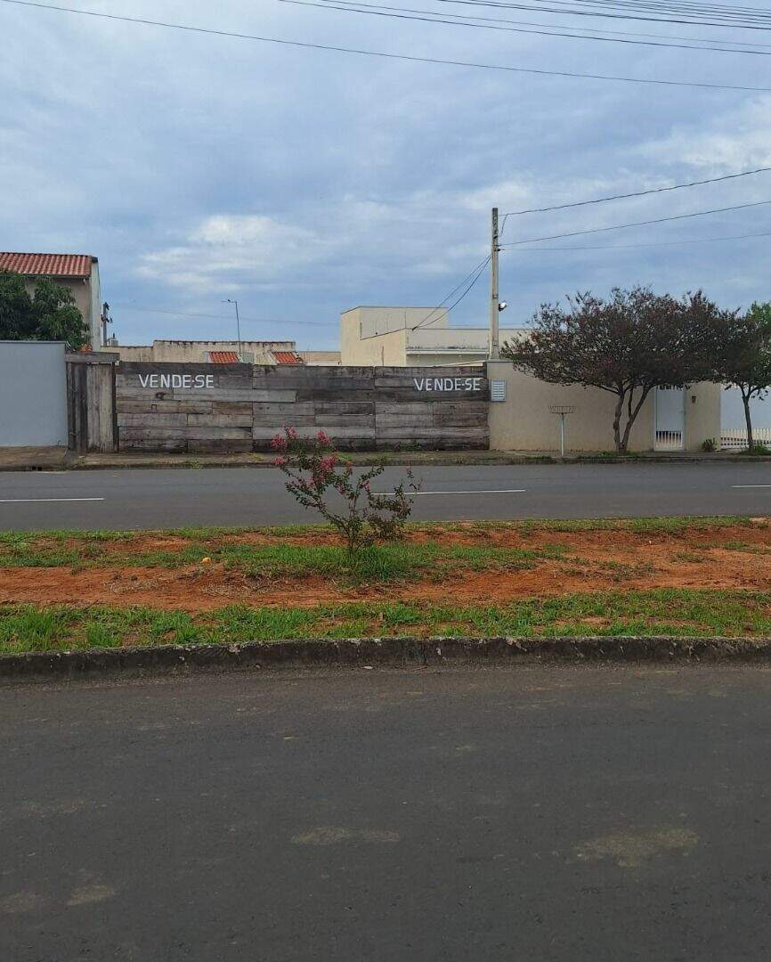 Terreno à venda no Altos da Bela Vista: 