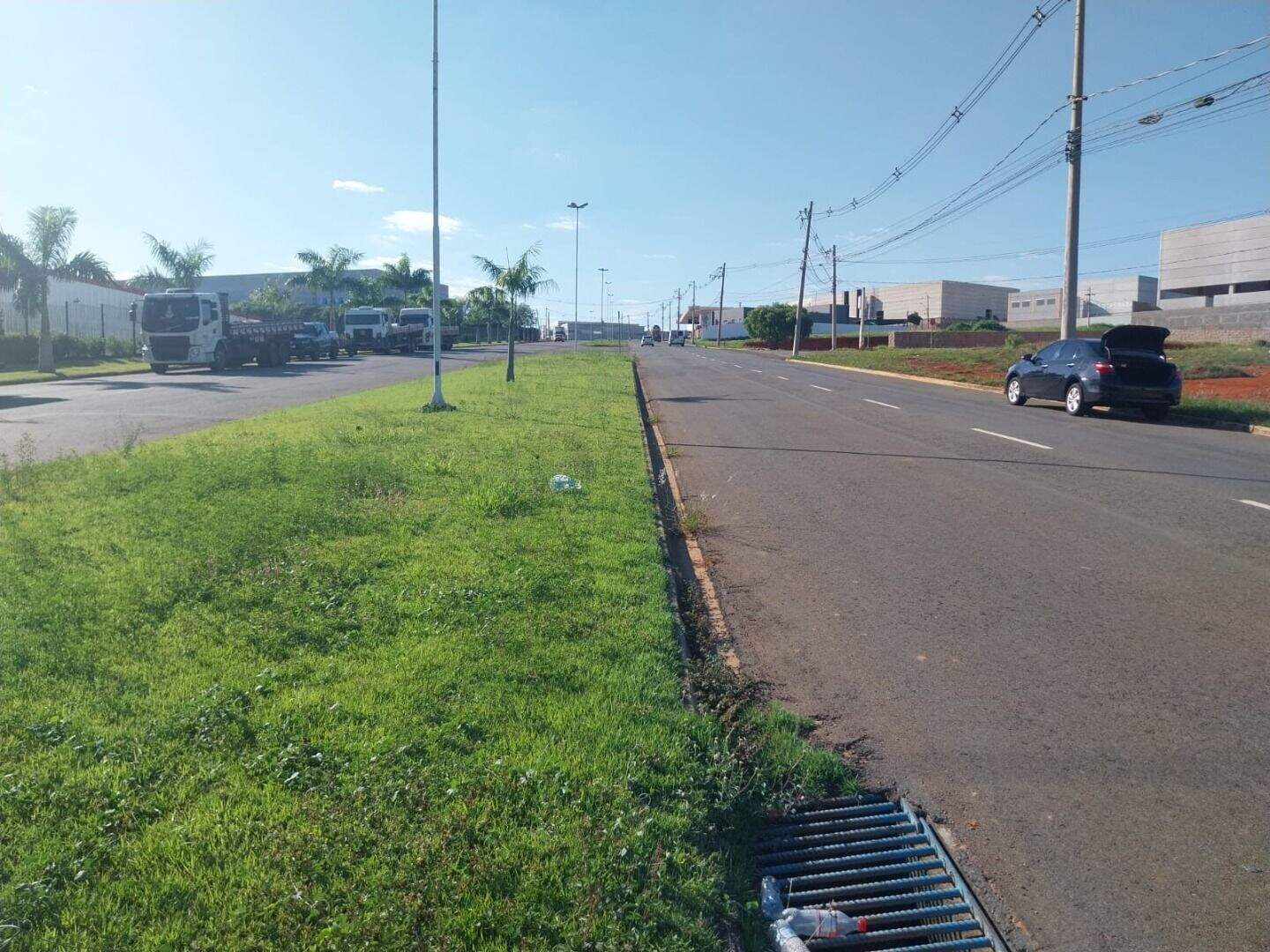 Terreno à venda no Europark Comercial: 