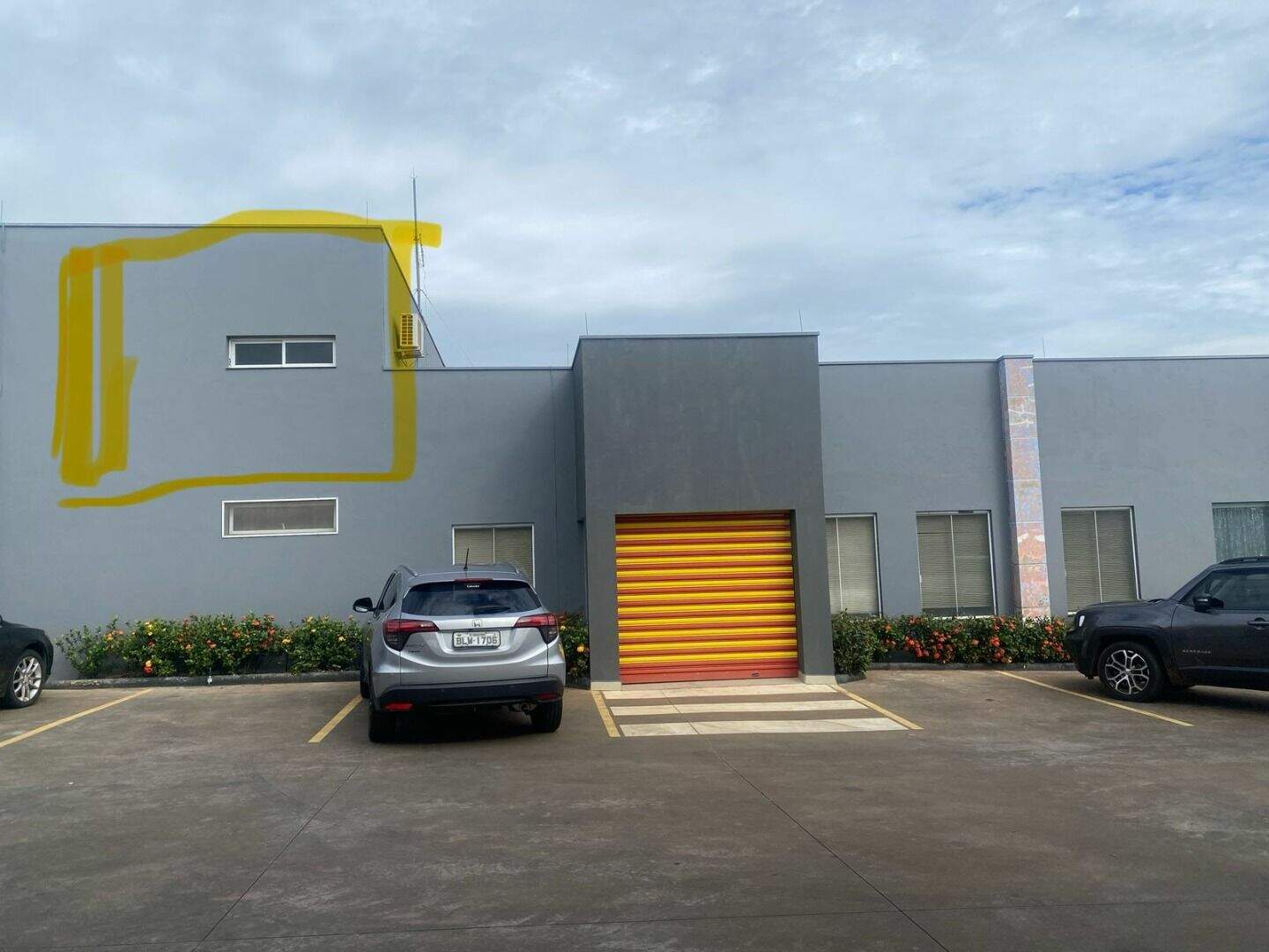 Sala para aluguel no Europark Comercial: 