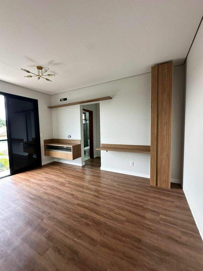Sobrado à venda no Jardim Vila Paradiso: 