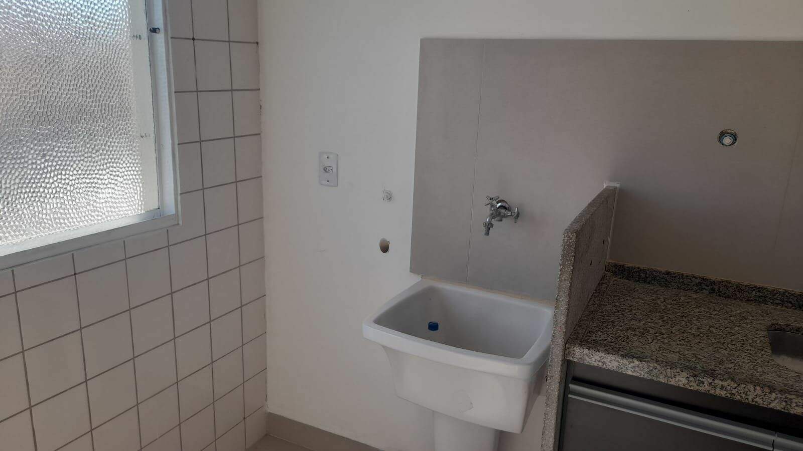 Casa à venda no Jardim Tancredo Neves: 