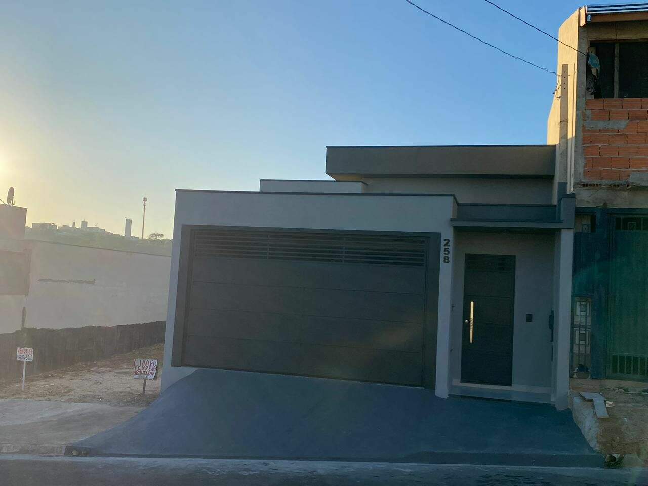 Casa à venda no Jardim Monte Carlo: 