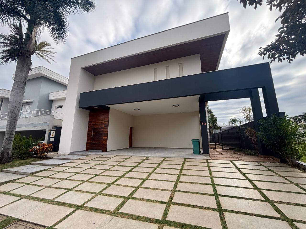 Casa à venda no Jardim Maison du Parc: 