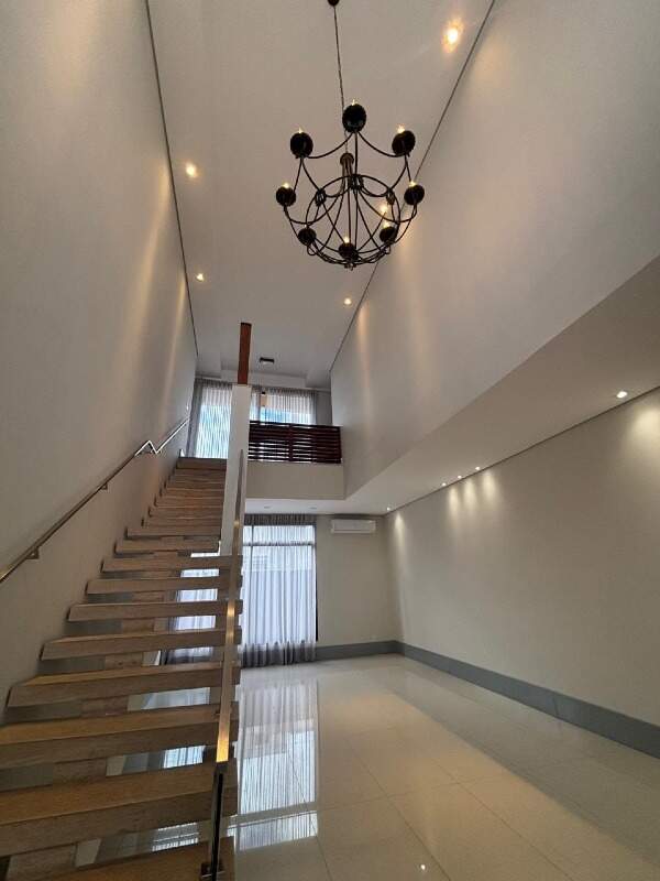 Casa à venda no Jardim Maison du Parc: 