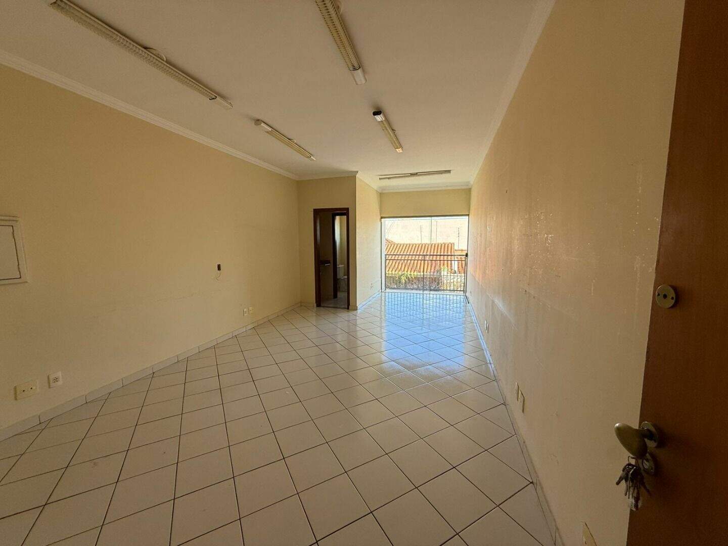 Sala para aluguel no Centro: 