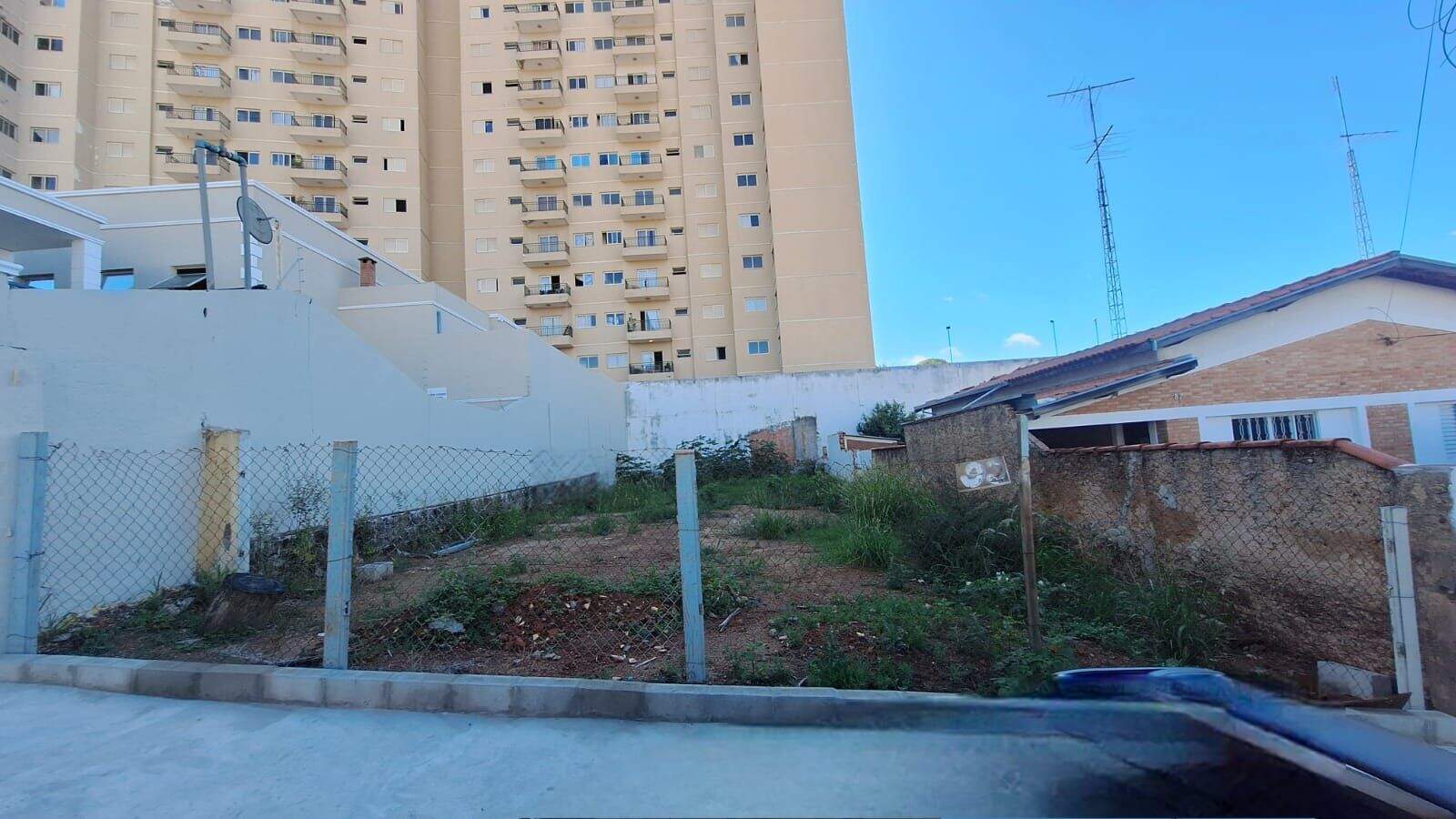 Terreno à venda no Centro: 