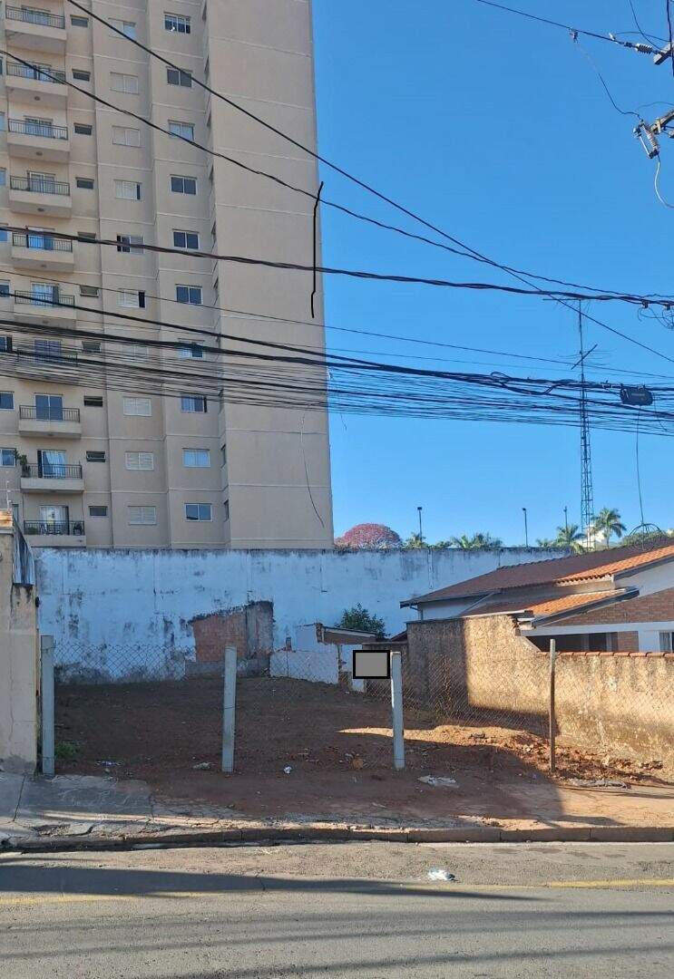 Terreno à venda no Centro: 
